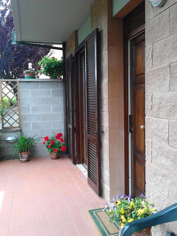 Bed And Breakfast Catherina Ponsacco Exterior foto
